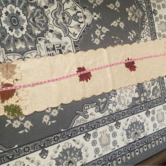 Autumn Leaf Table Runner NWOT - Picture 3 of 8